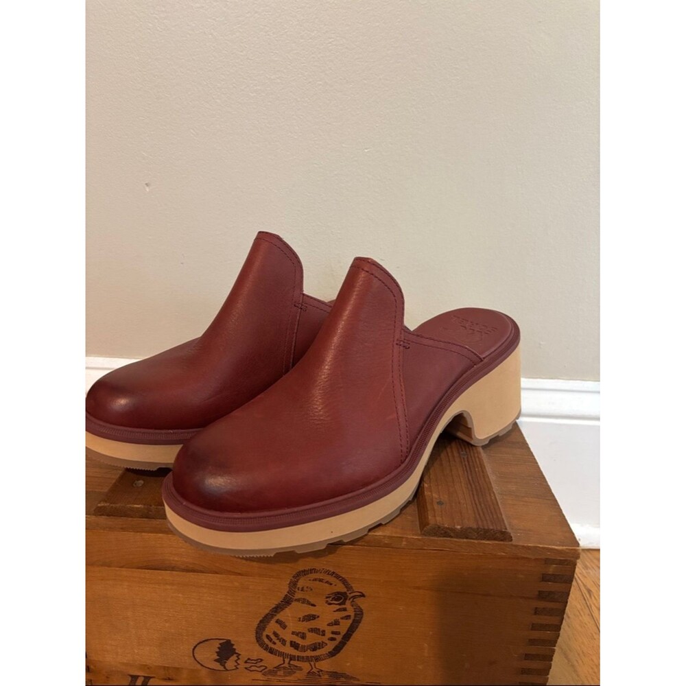 Sorel Hi-Line Heel Mule Boots Womens Size 9.5 Spice Red Leather Clog Platform - Picture 2 of 8